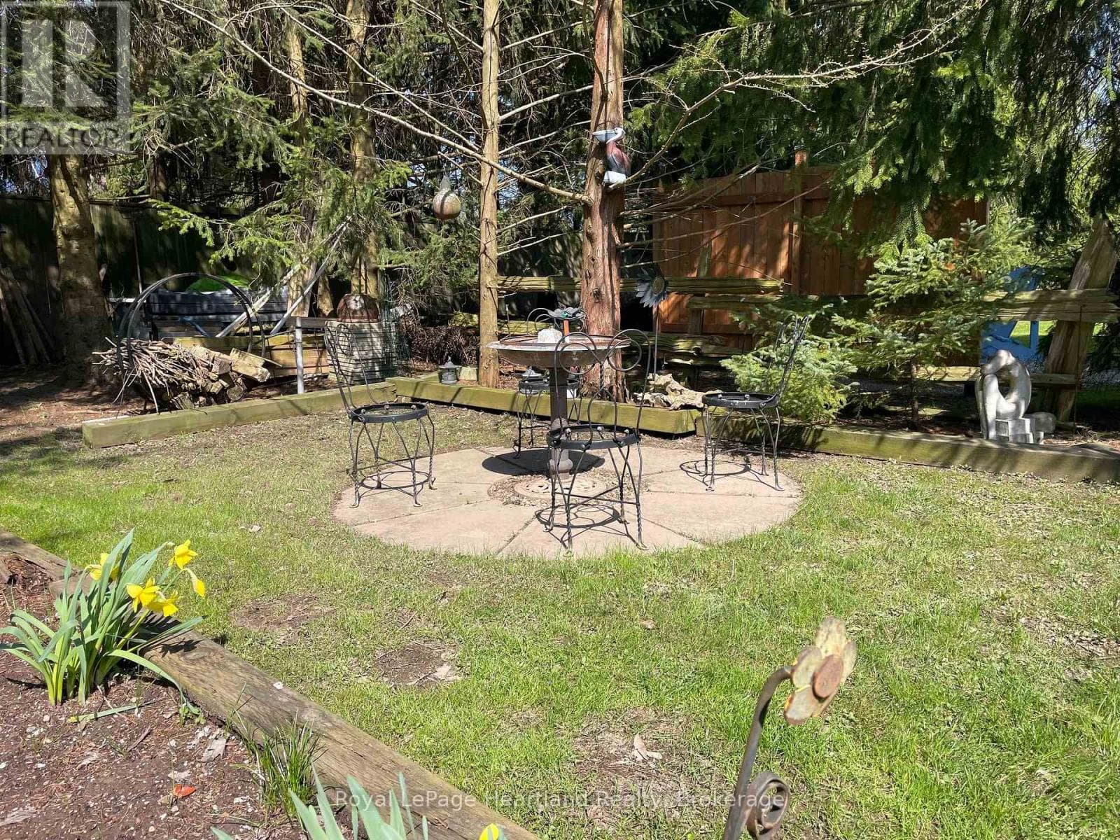 11 - 77719 BLUEWATER HIGHWAY photo 2