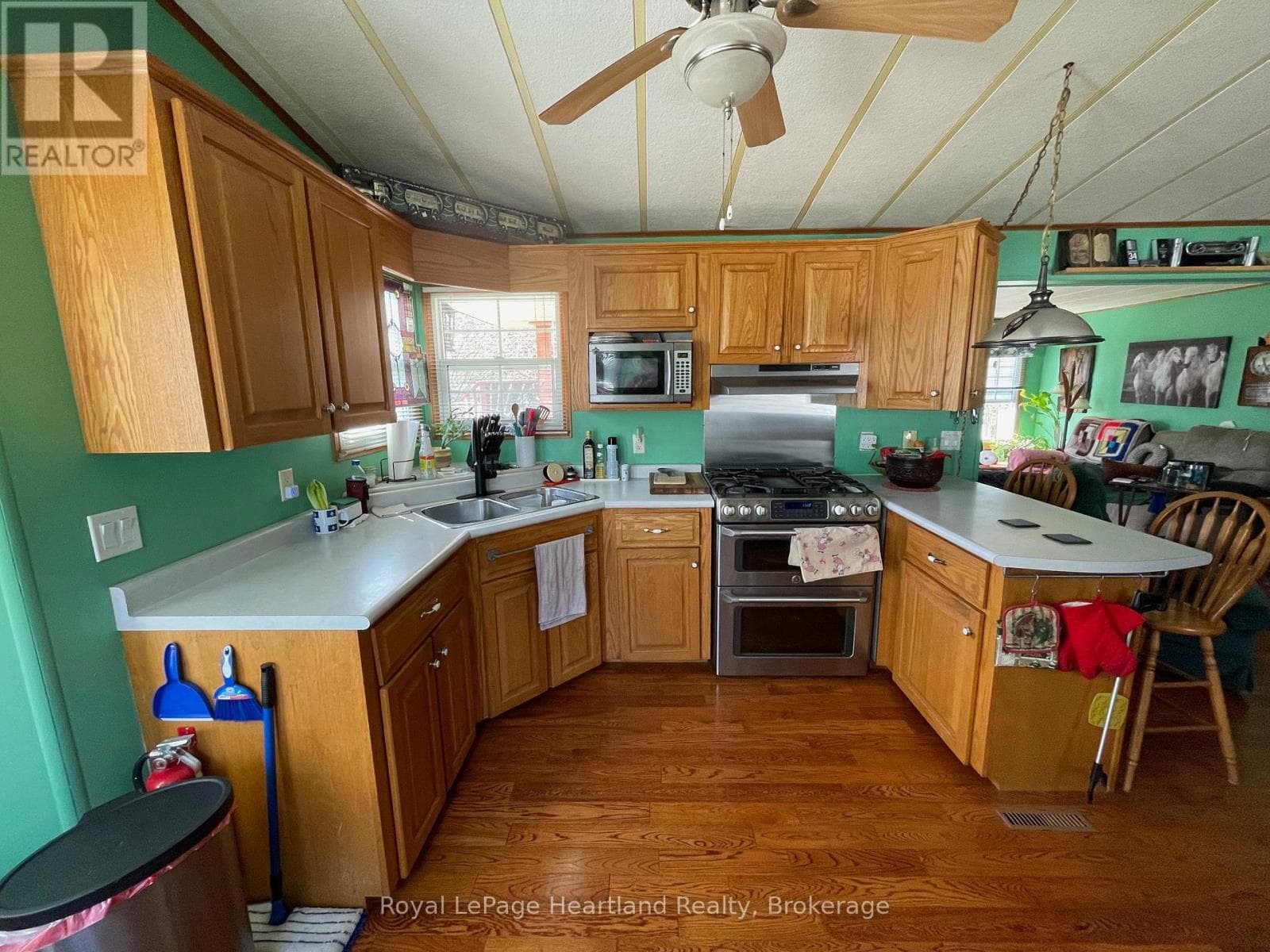 11 - 77719 BLUEWATER HIGHWAY photo 3