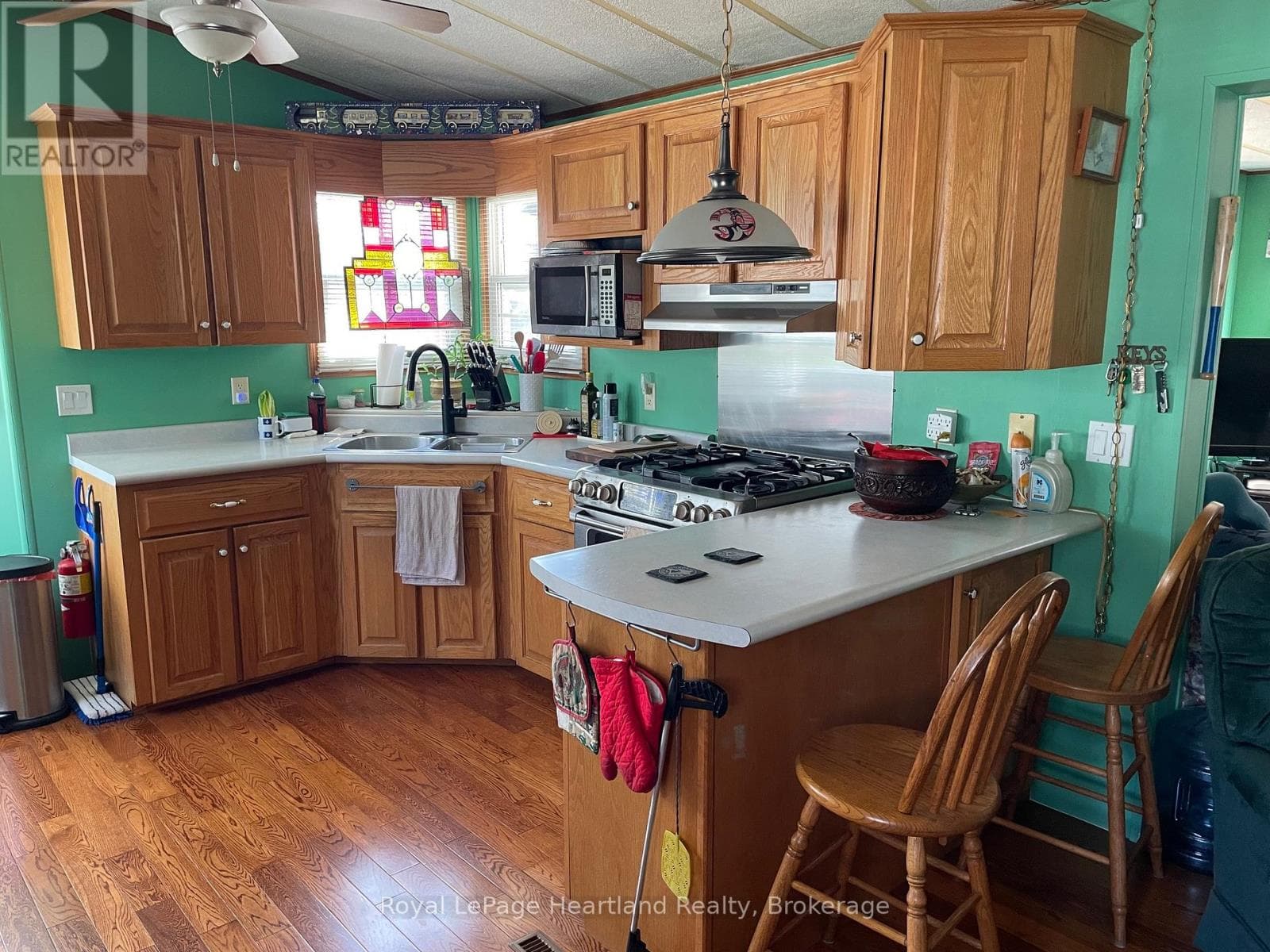 11 - 77719 BLUEWATER HIGHWAY photo 4