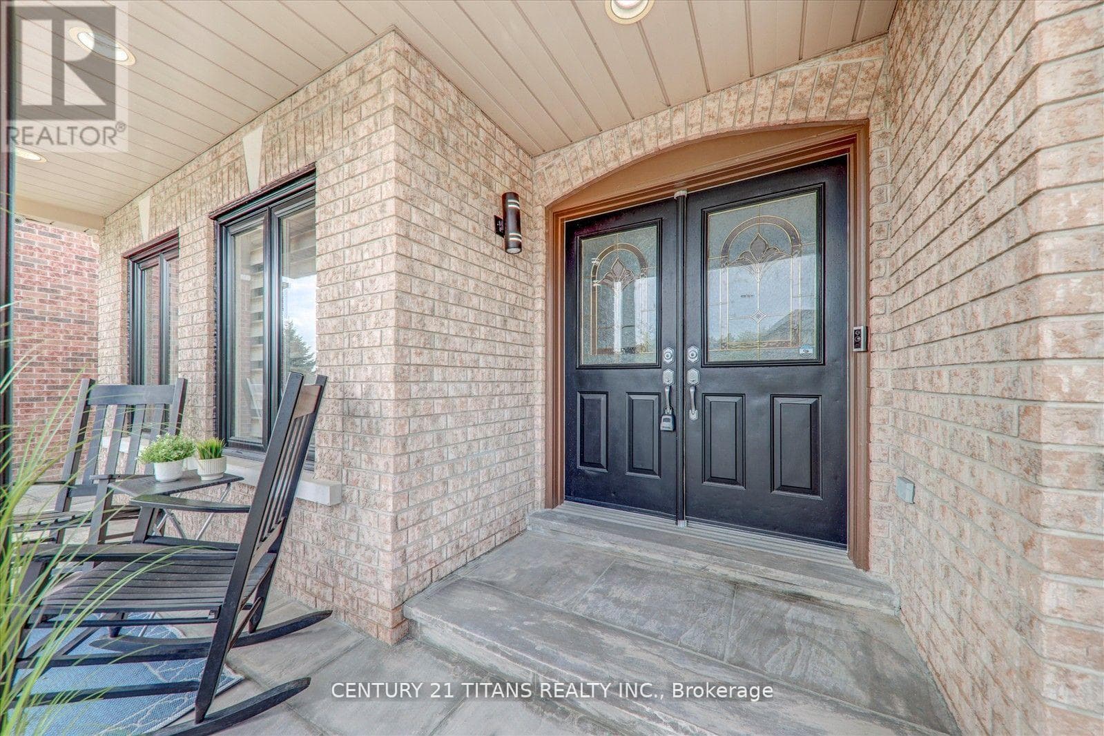 577 ROYALPARK WAY photo 5