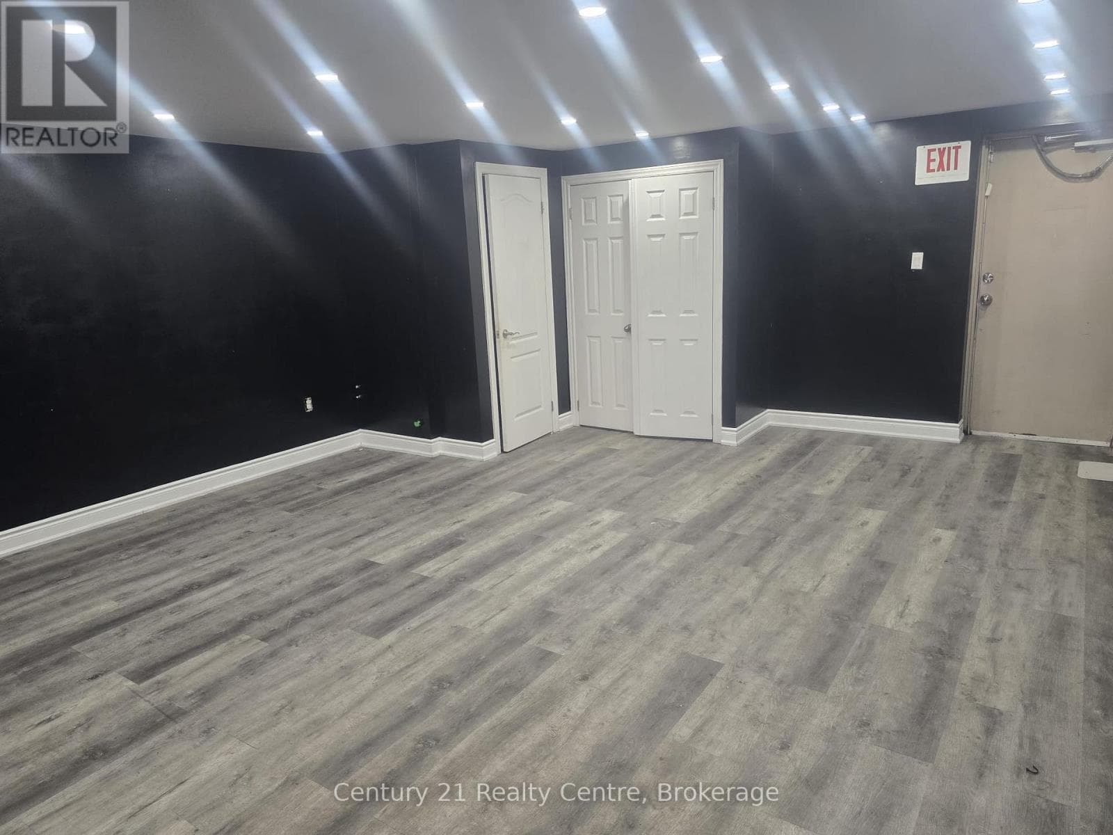 4 - 341 PARKHURST SQUARE photo 5