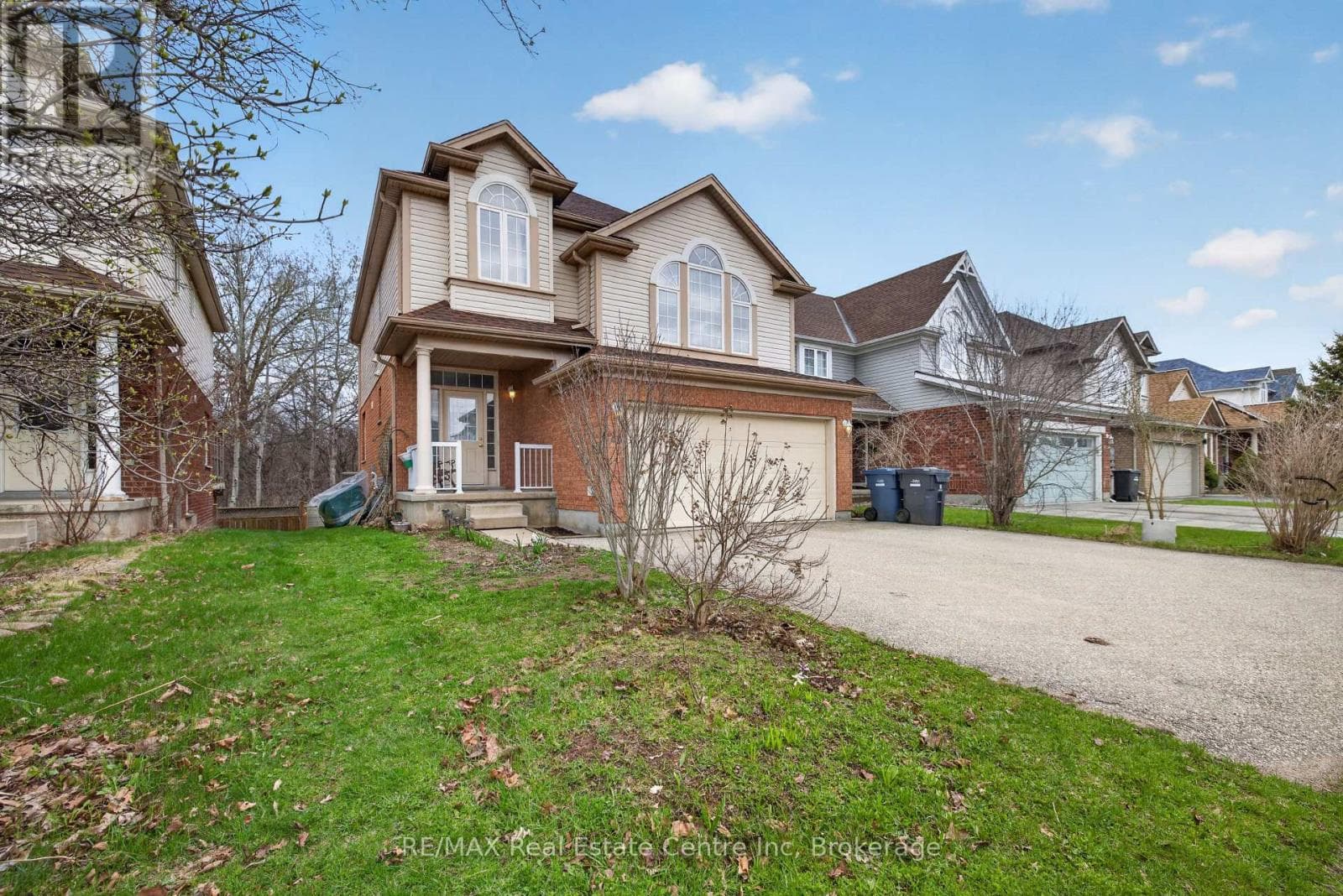 29 MILSON CRESCENT photo 2