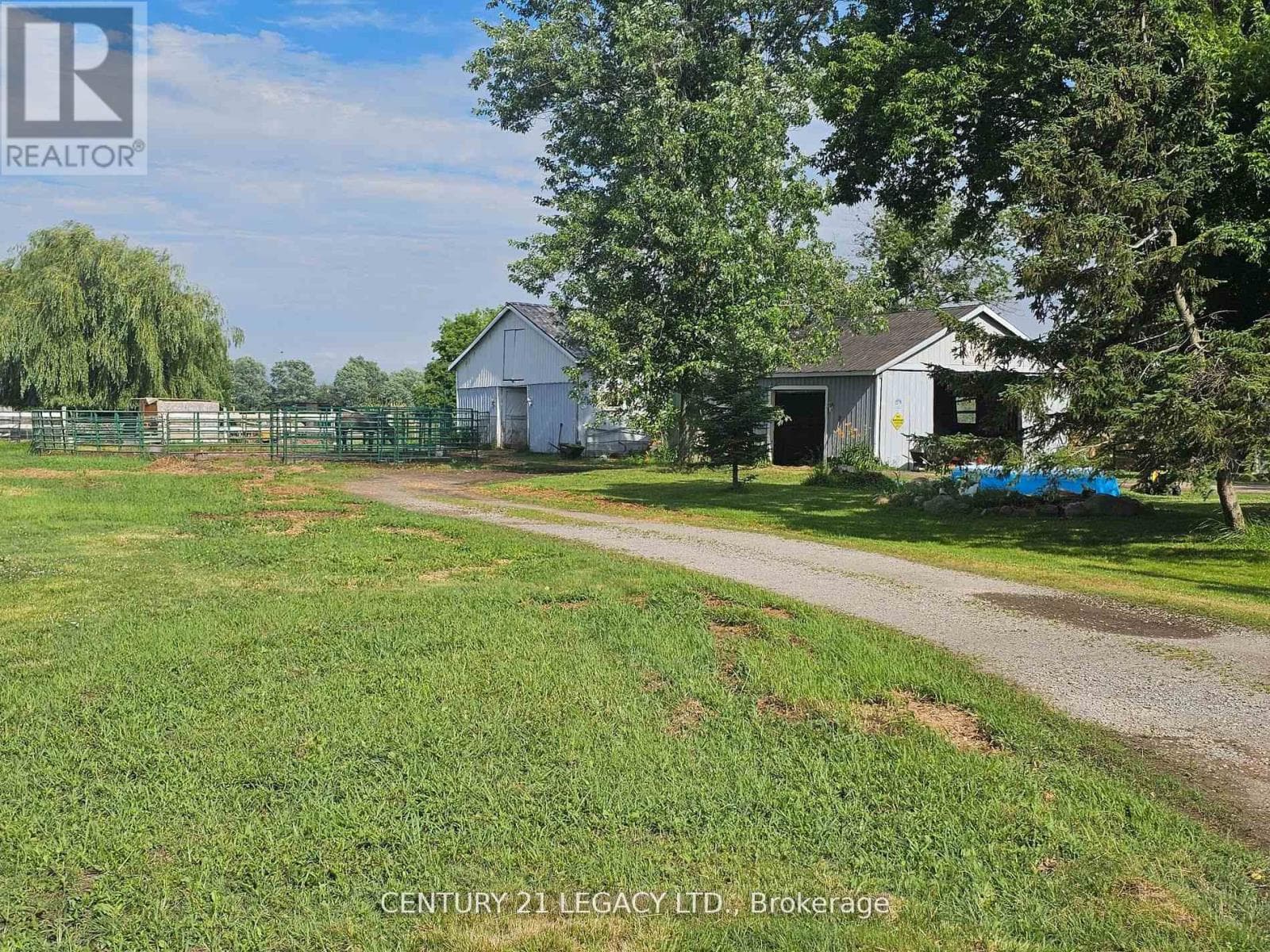 2569 BERTIE ROAD photo 4