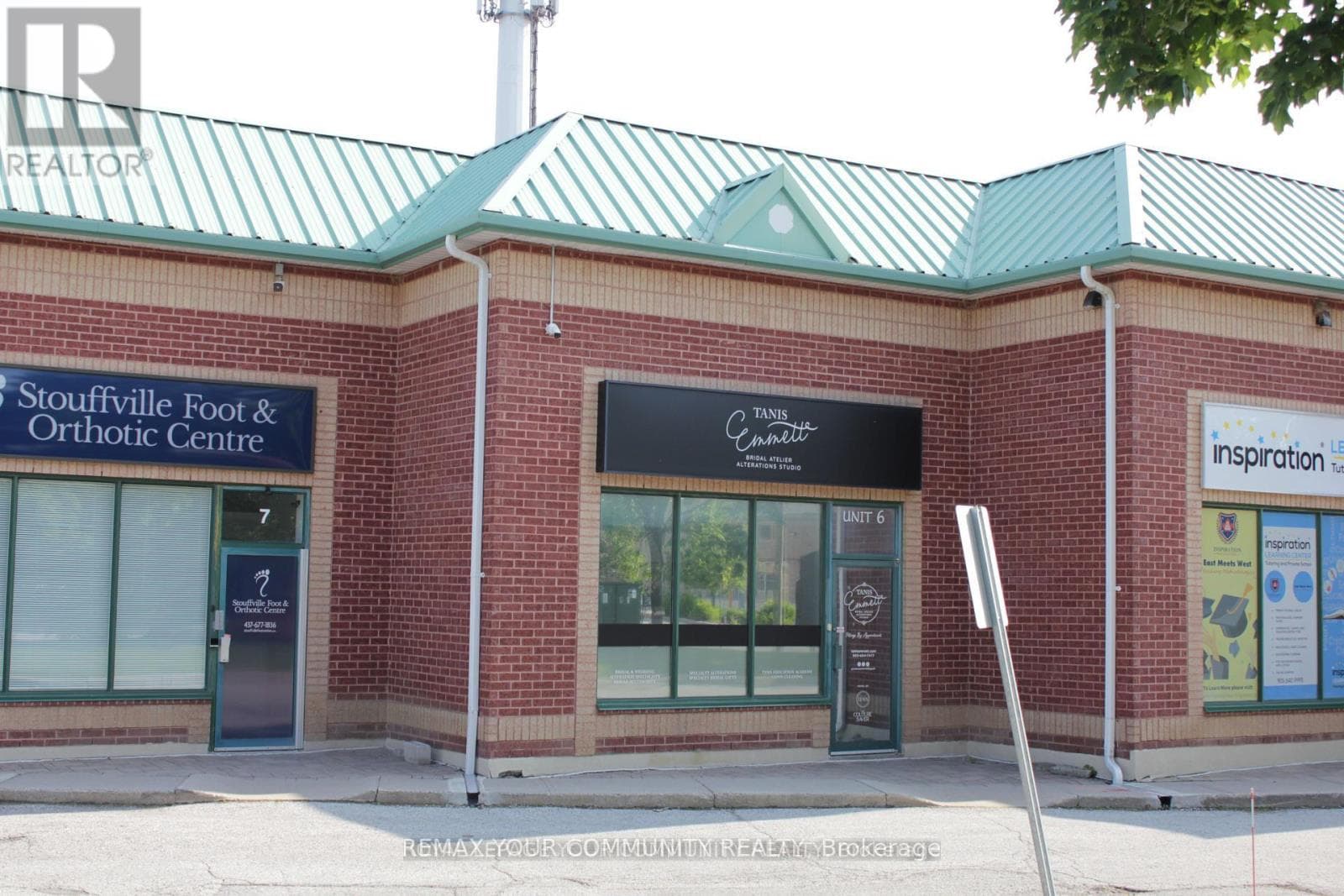 3 bath retail at 6 - 100 RINGWOOD DRIVE — $859,800