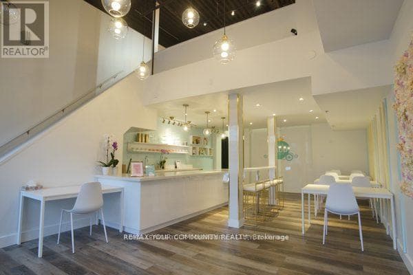 6 - 100 RINGWOOD DRIVE photo 4