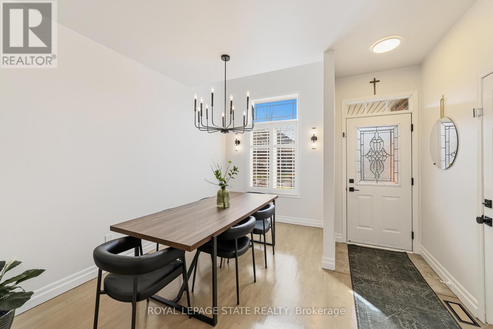 92 BENZIGER LANE photo 4