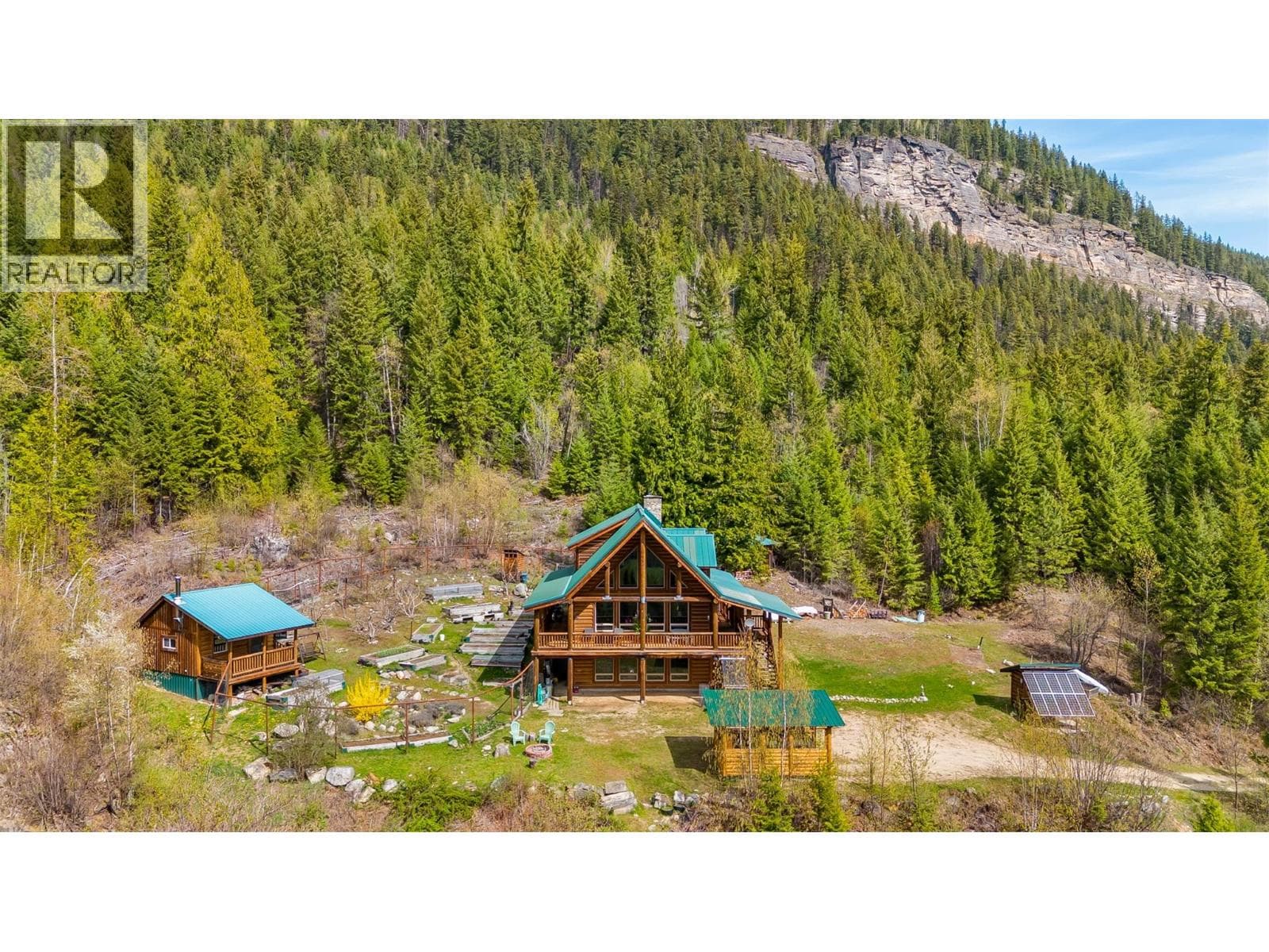 4761 Slocan River Road photo 5