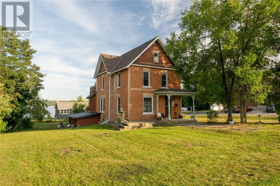 3 bed 2 bath single family at 104 Arthur Street — $479,999