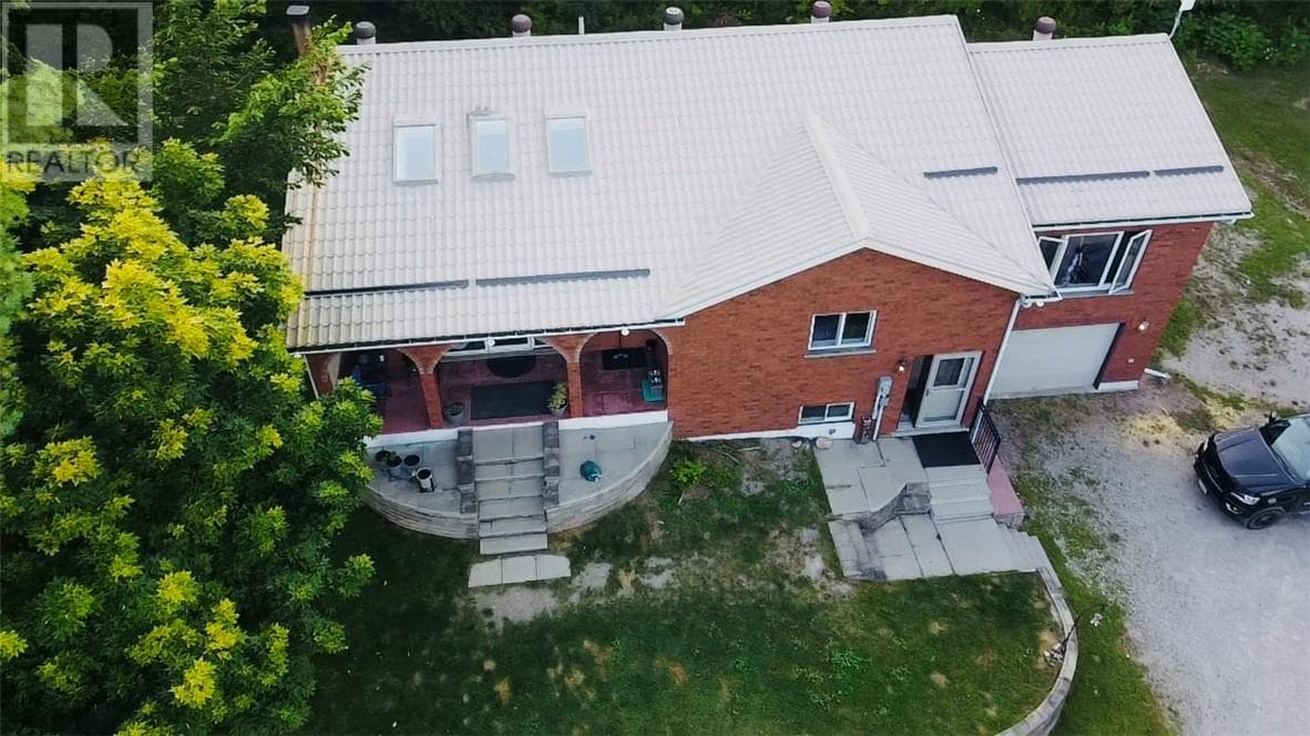 157 Emery Road photo 3