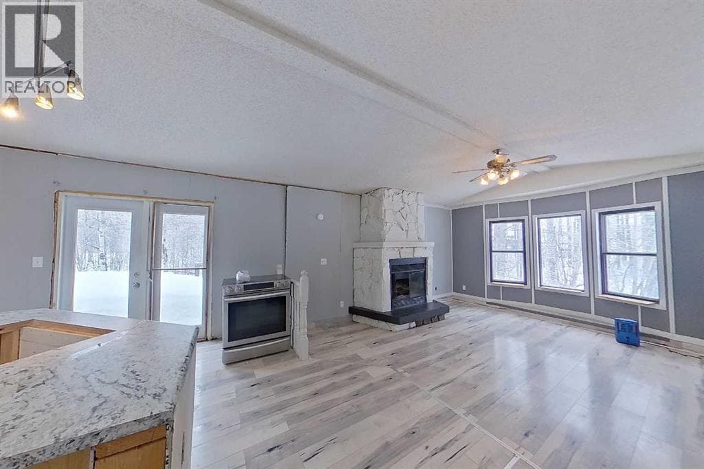 2135 Mistassiniy Road photo 5