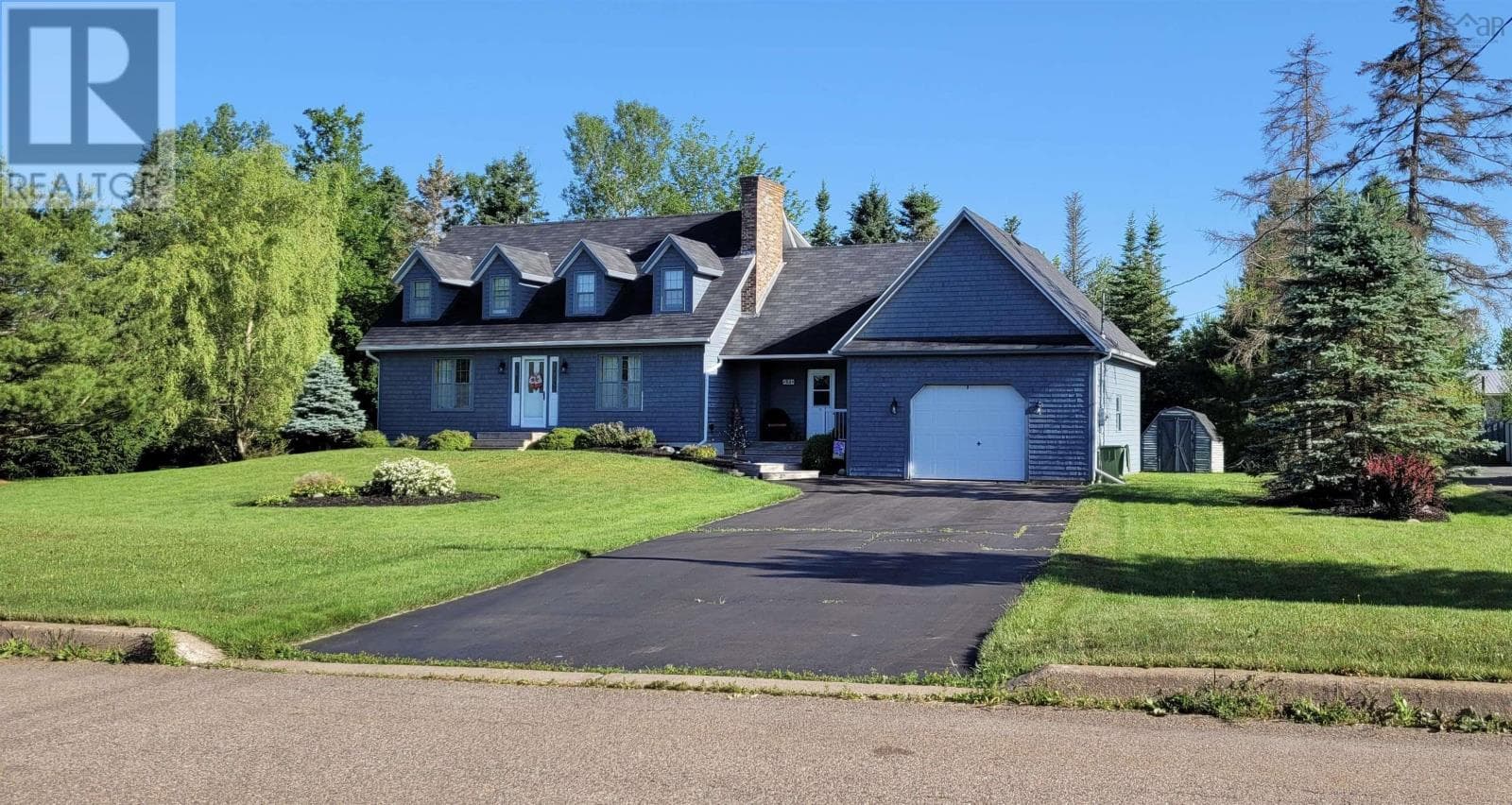 3 bed 3 bath single family at 53 MEADOWLAND Avenue — $589,000
