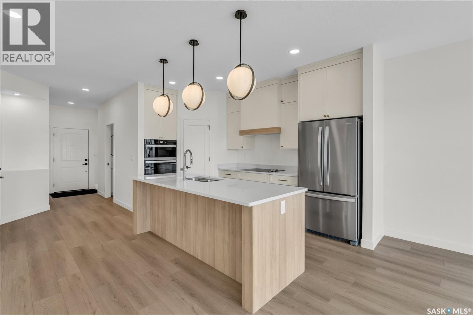10 720 Brighton BOULEVARD — photo 4