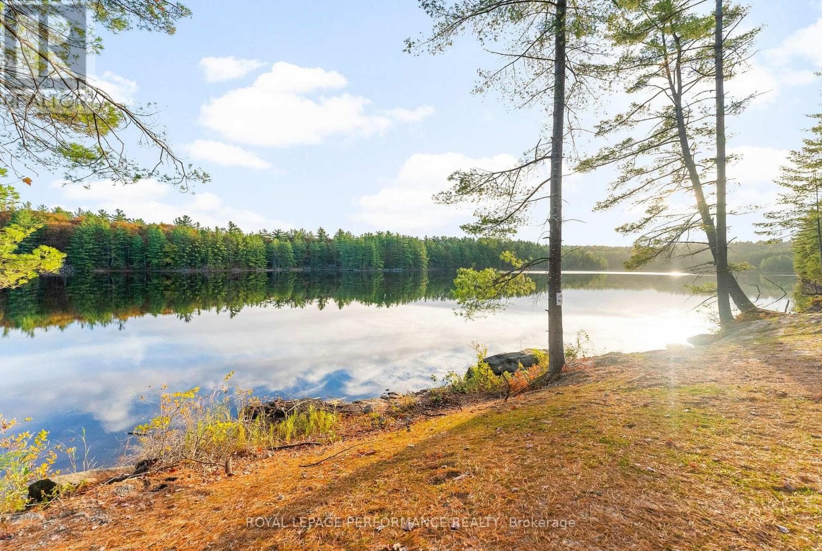vacant land at 12 VOYAGEUR BAY TRAIL — $395,000