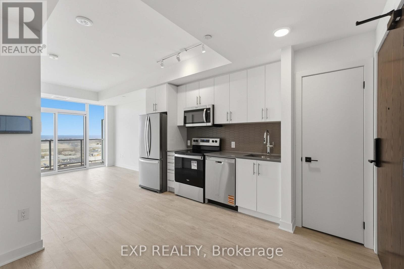 1315 - 2782 BARTON STREET E photo 4