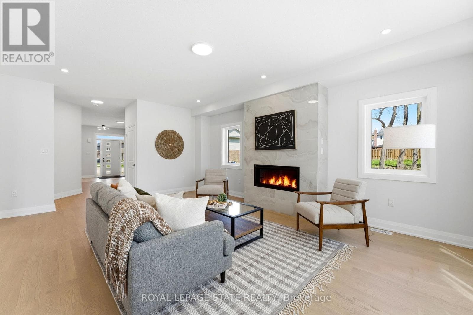 23 WOODVALLEY COURT photo 3