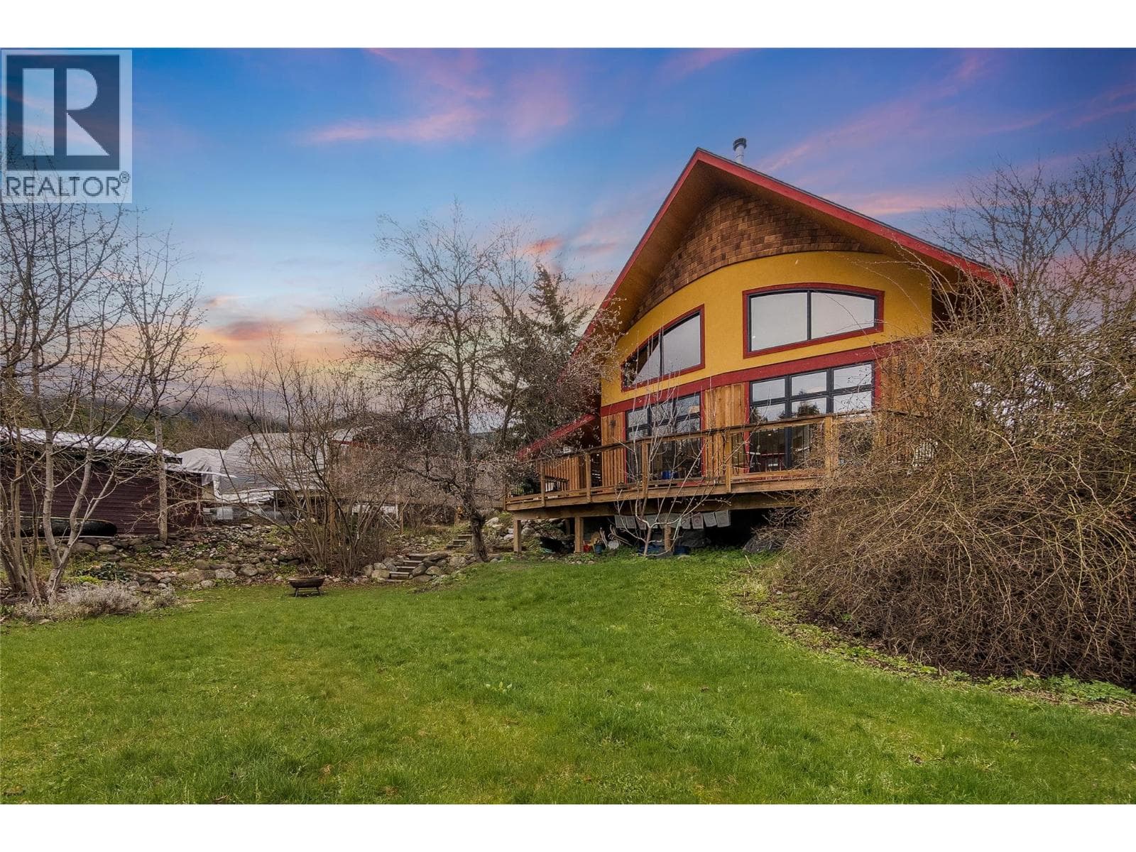 338 C Avenue photo 2