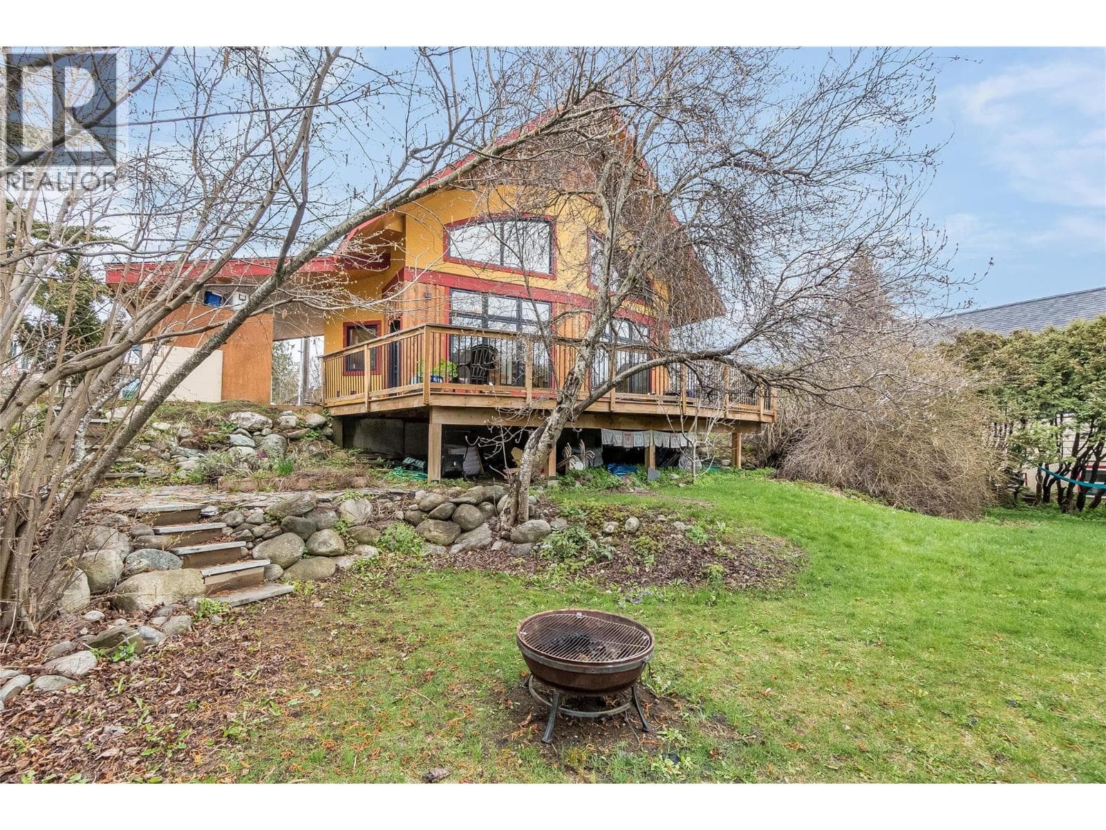 338 C Avenue photo 3
