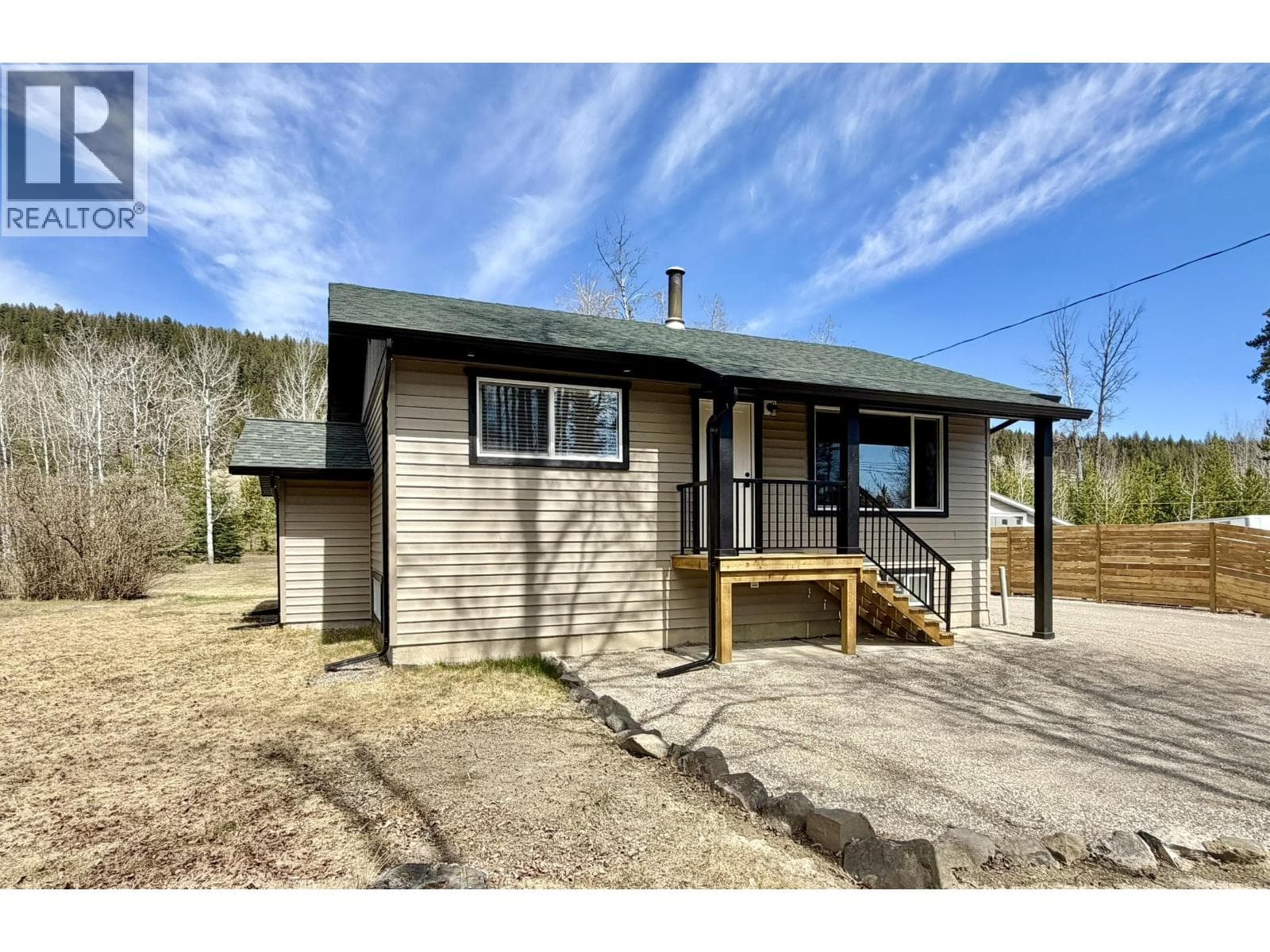 5901 HORSE LAKE ROAD photo 2