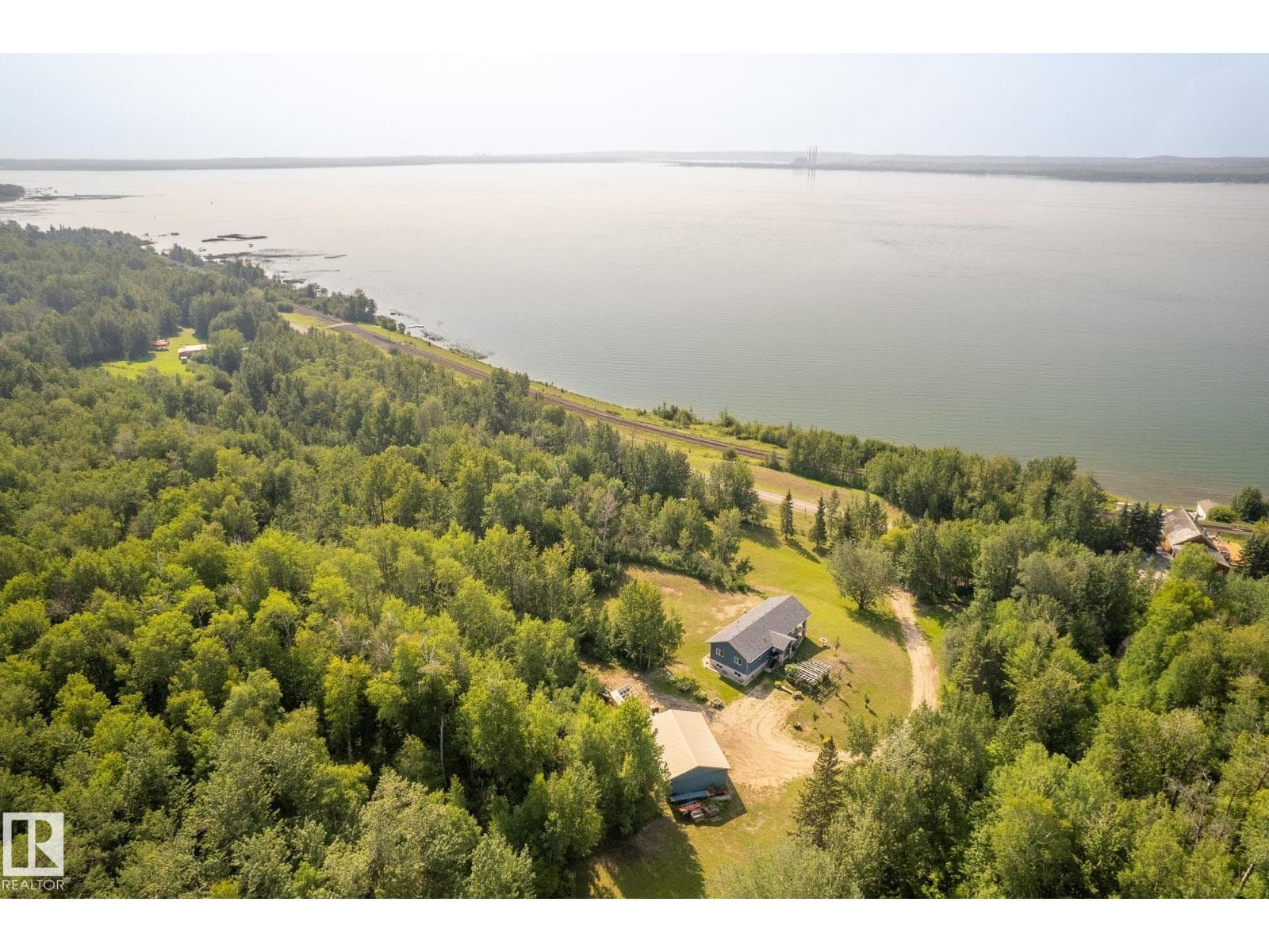 4518 LAKESHORE RD