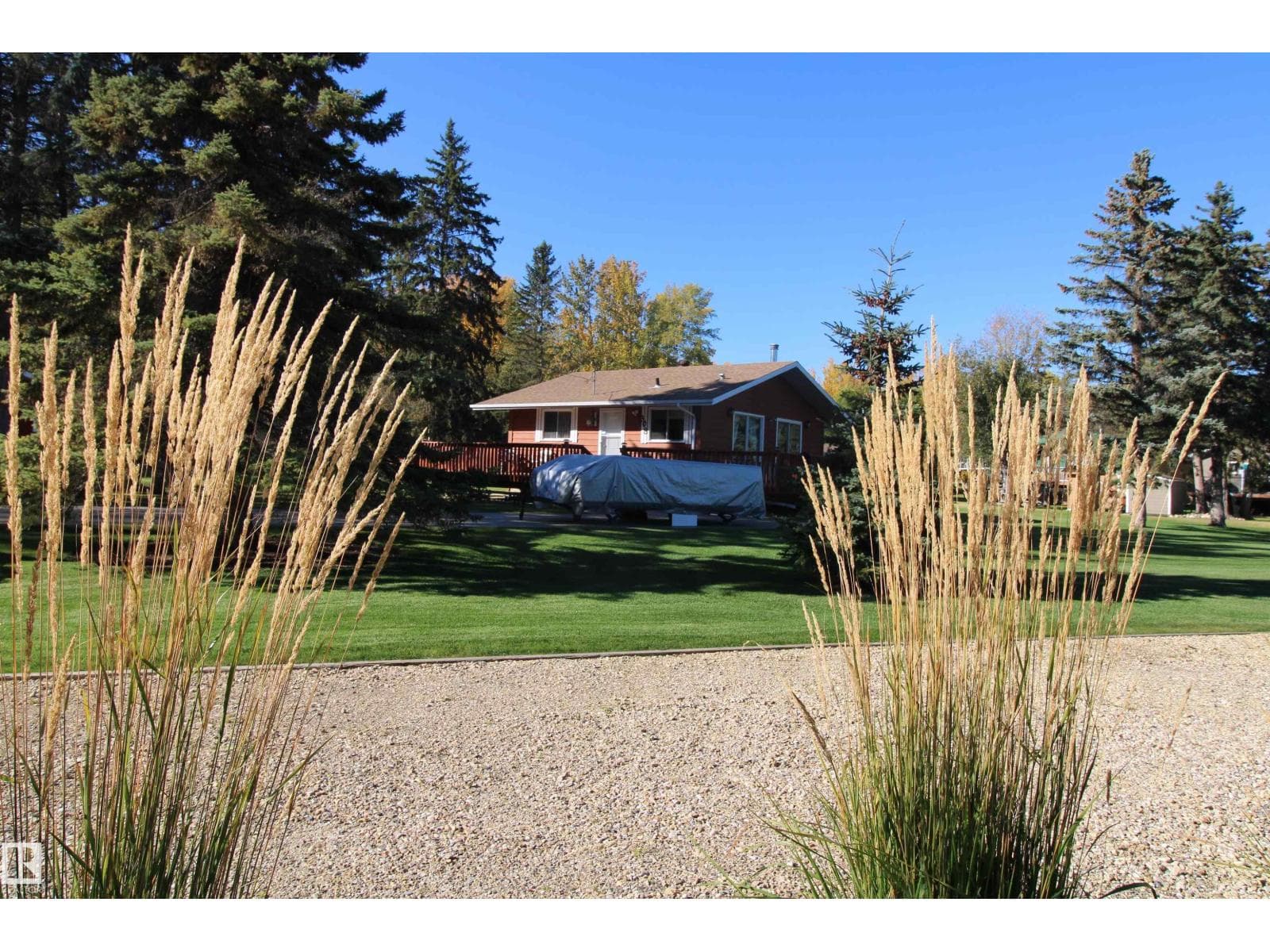 308, 309 3 St. Ross Haven