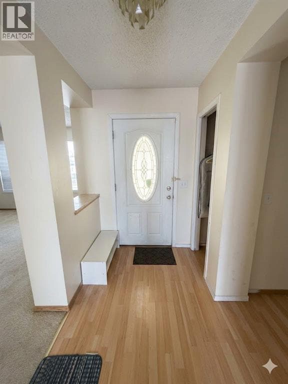 746 Martindale Boulevard NE — photo 2
