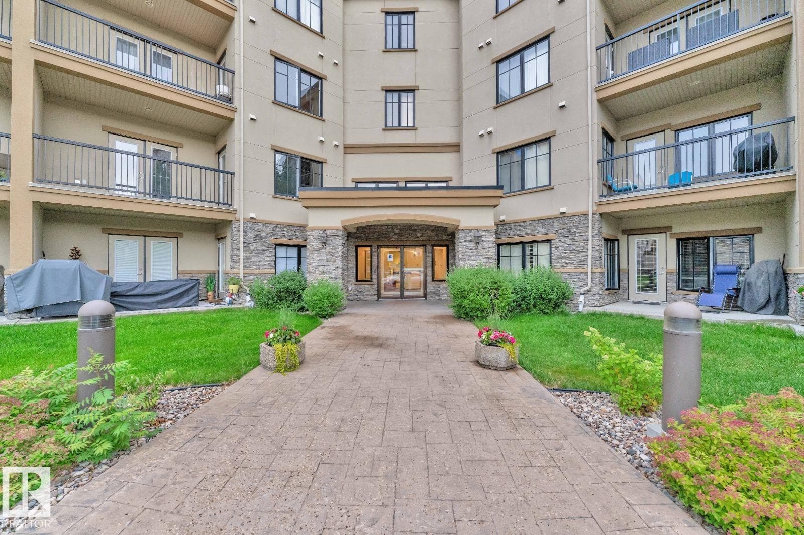 #105 160 Magrath NW NW