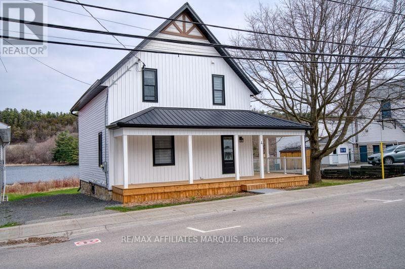 3 bed 2 bath single family at 4 BEDFORD STREET E — $689,000