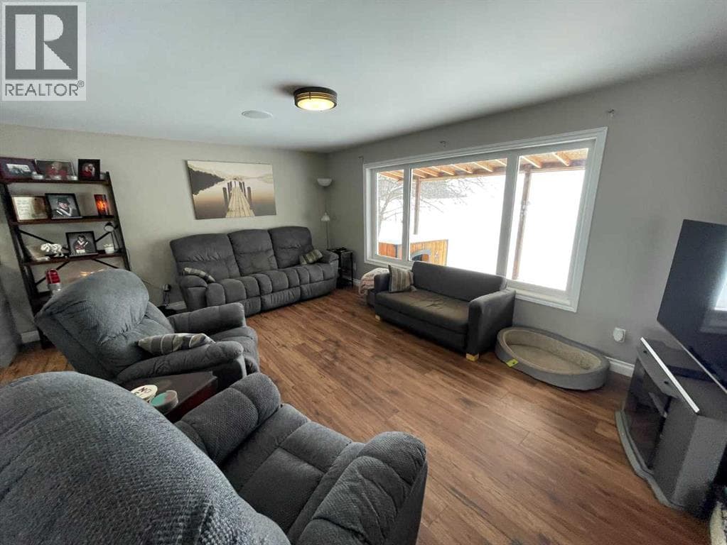 501 23 Street photo 2