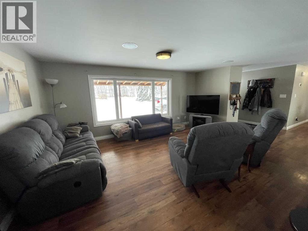 501 23 Street photo 4