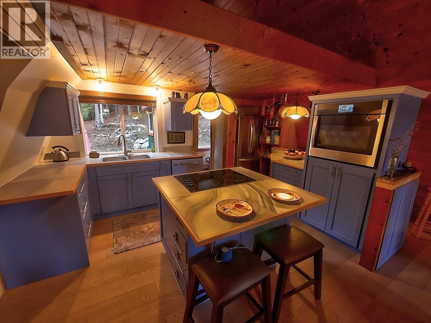 1608 ZWICKY Road photo 2