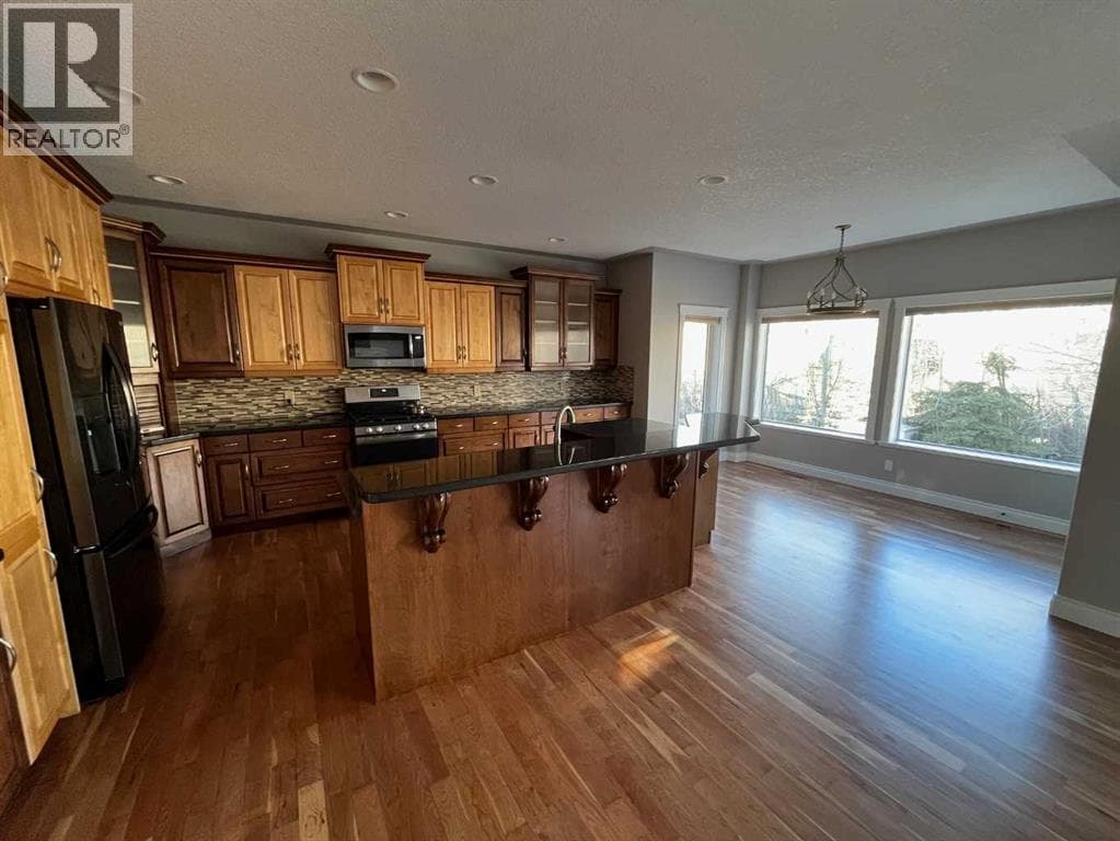 75 Royal Abbey Rise NW photo 3