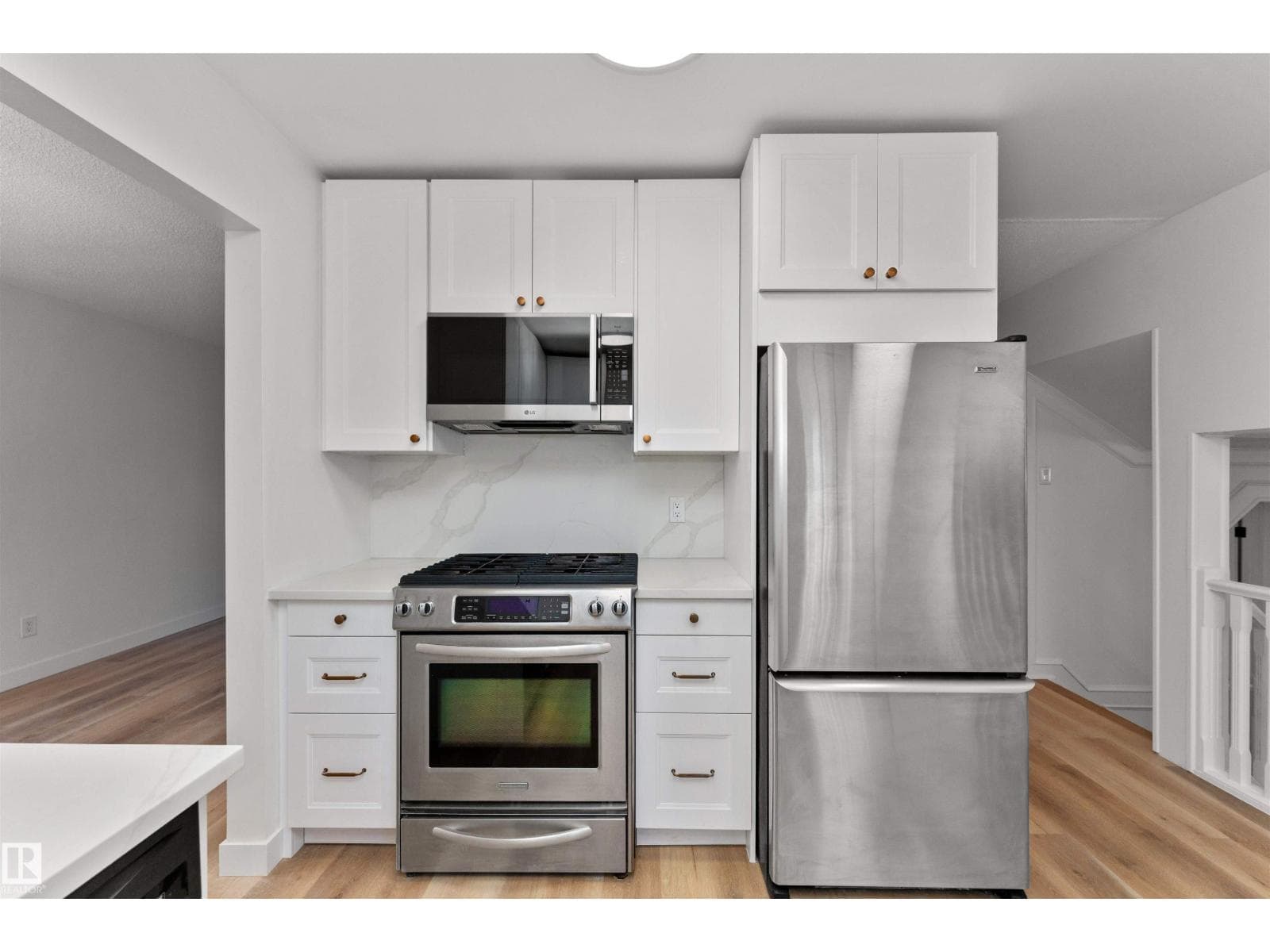 3208 130 AV NW photo 12