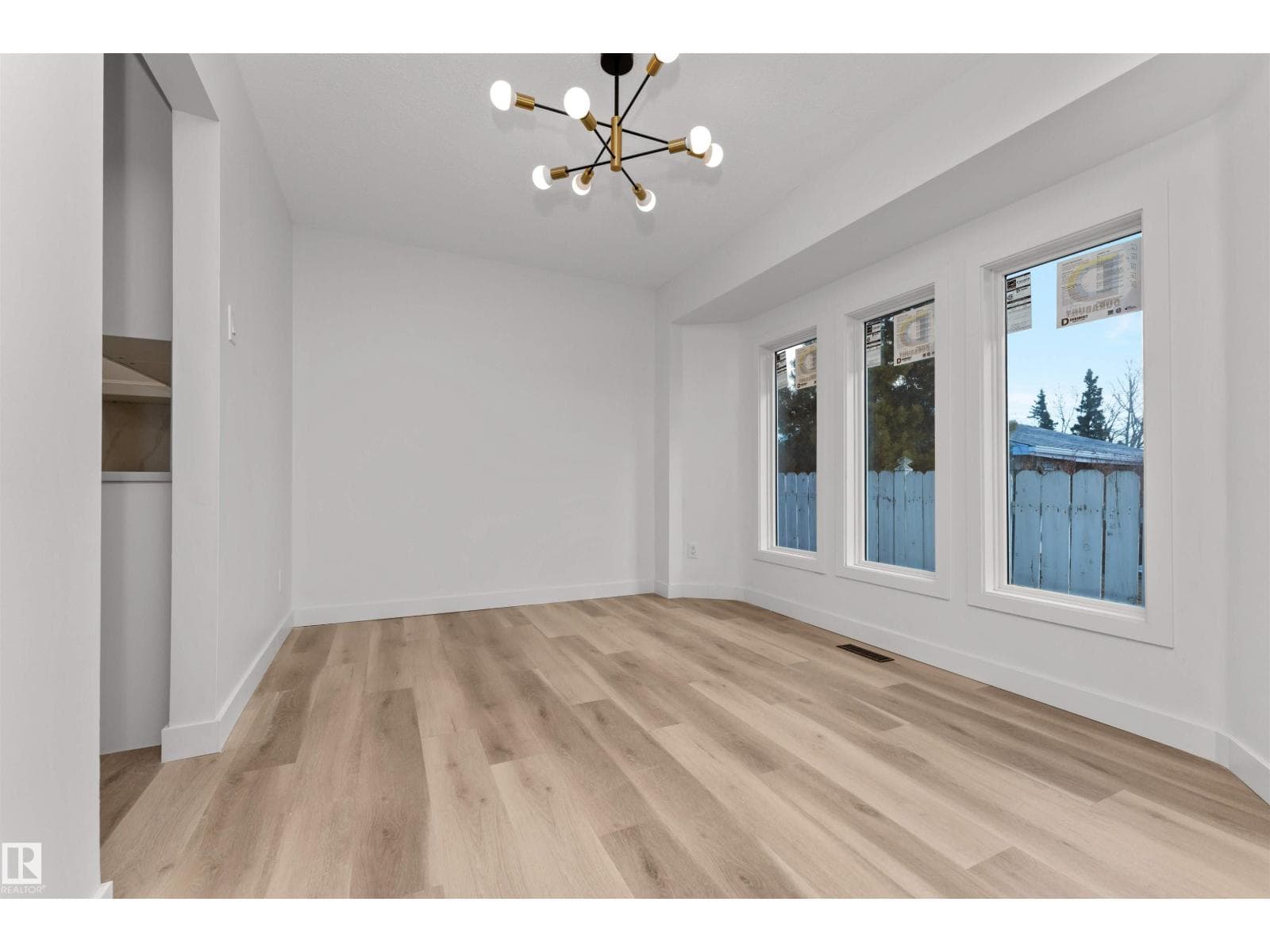 3208 130 AV NW photo 7
