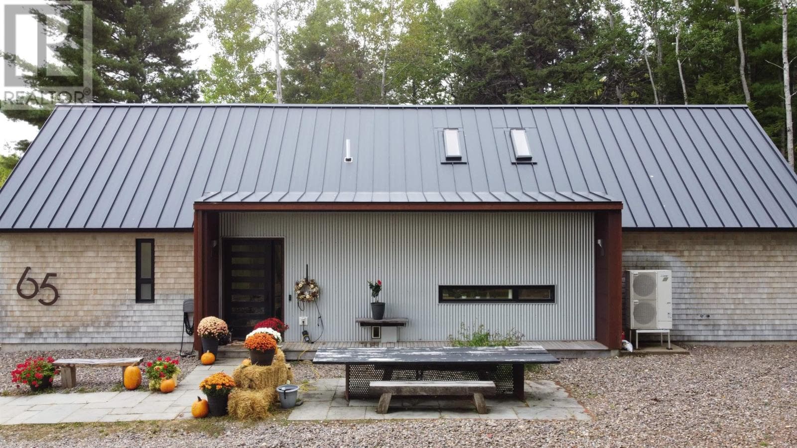 65 Jessicas Way photo 2