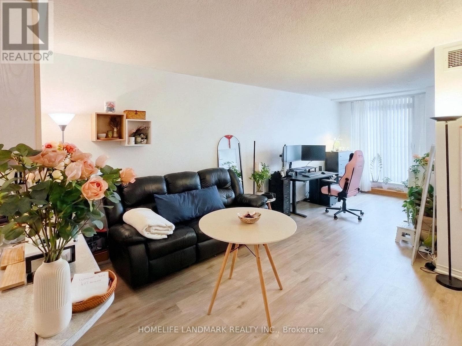 106 - 7398 YONGE STREET photo 4