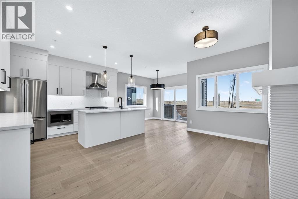 150 Prince Crescent photo 3