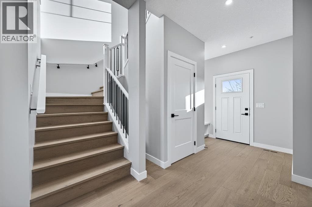 150 Prince Crescent photo 2