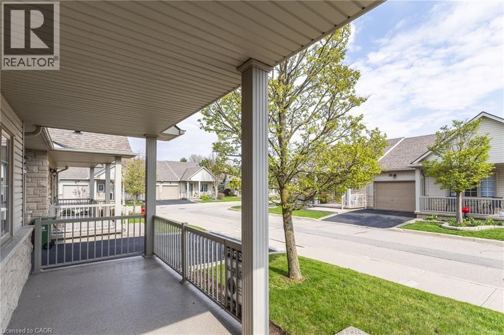 130 SOUTHBROOK Drive Unit# 30 photo 3