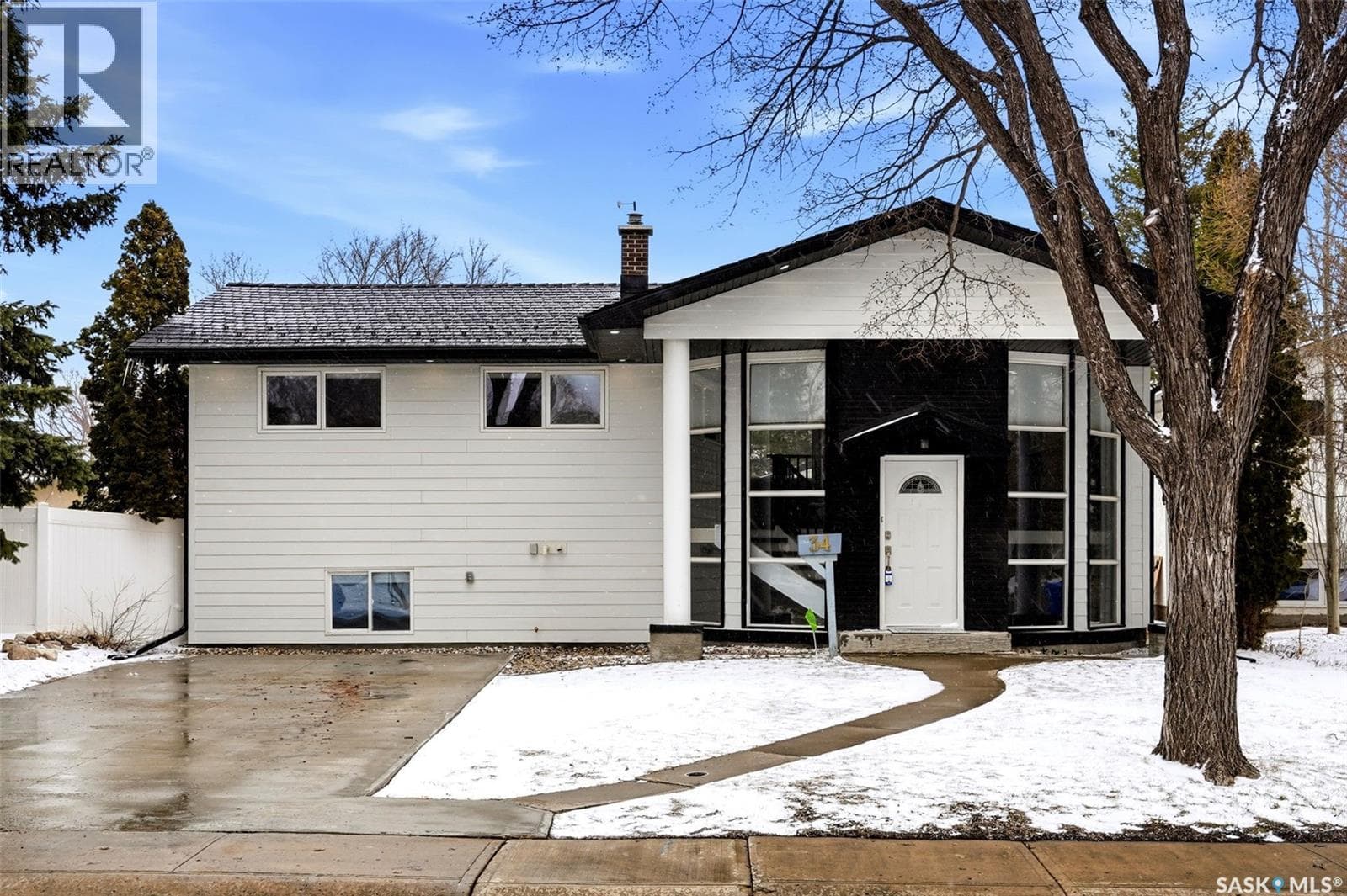 34 Dewar BAY