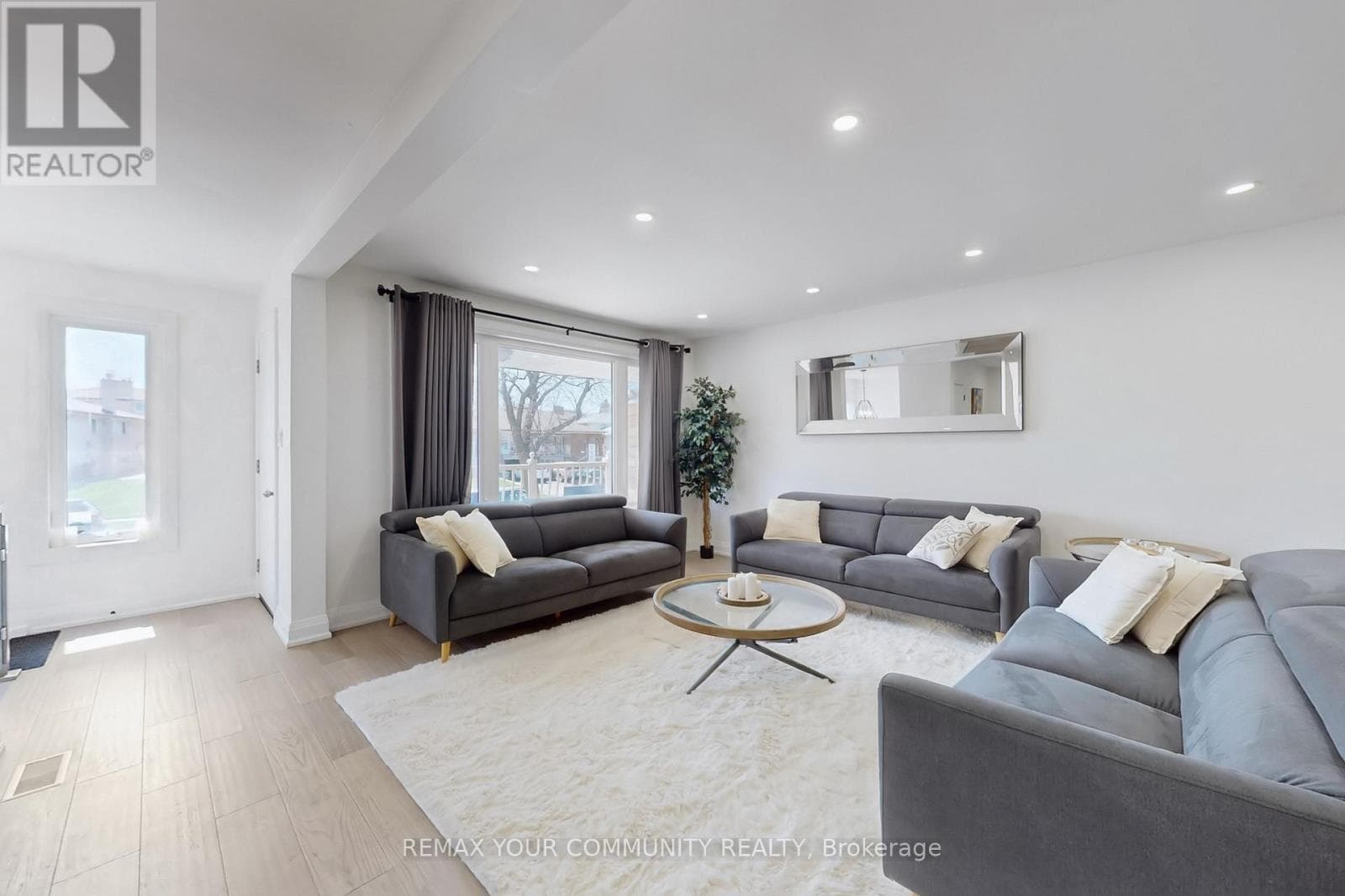 26 FAYE DRIVE photo 2