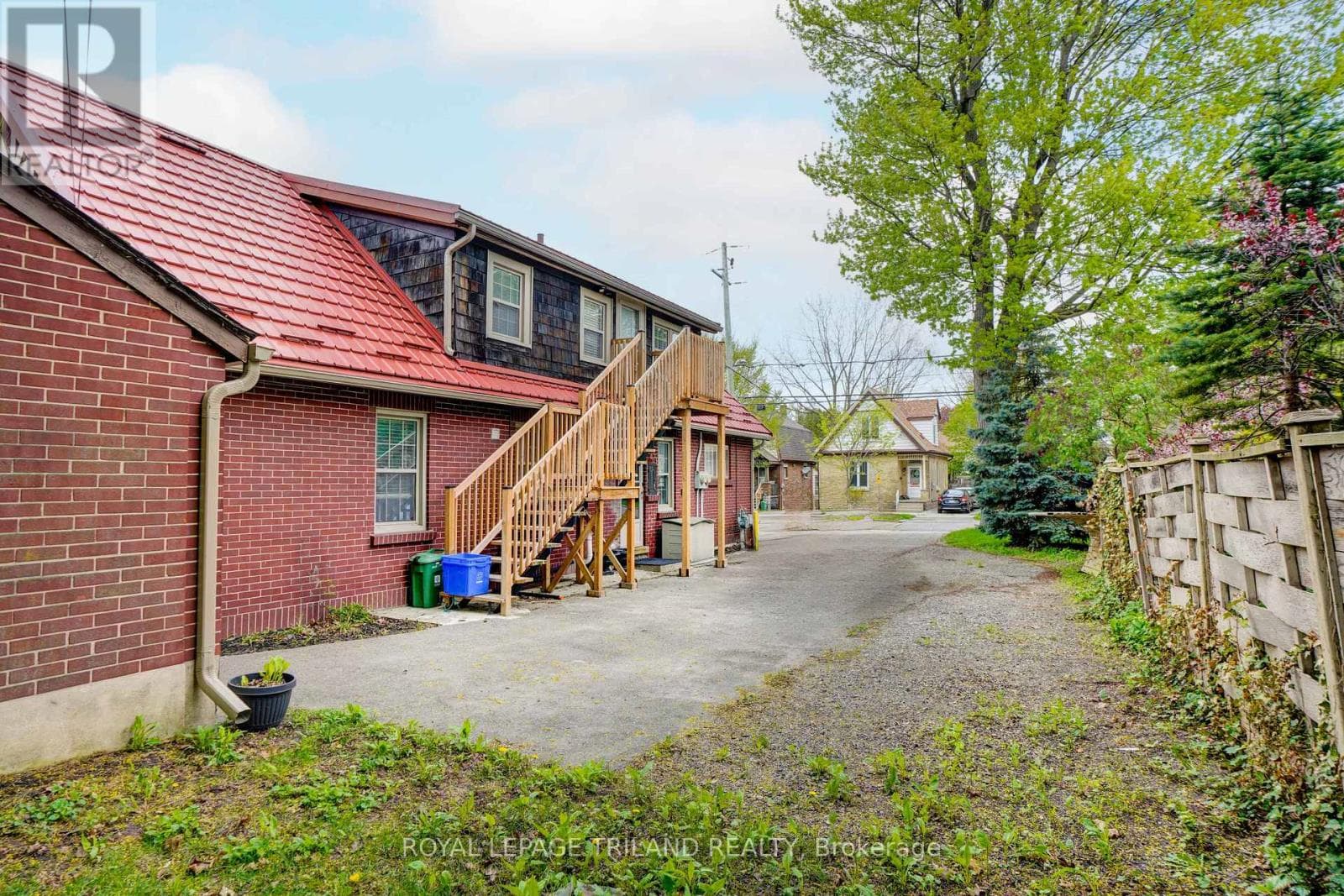 1 WOODLAND PLACE photo 5