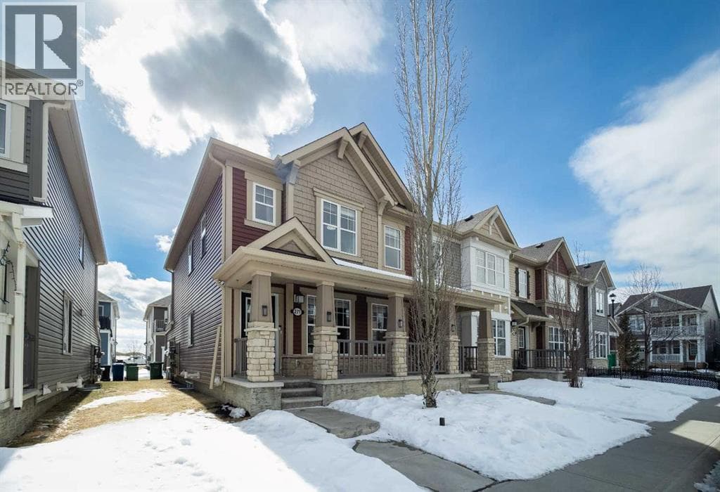 3 bed 4 bath single family at 271 Windford Crescent SW — $464,900