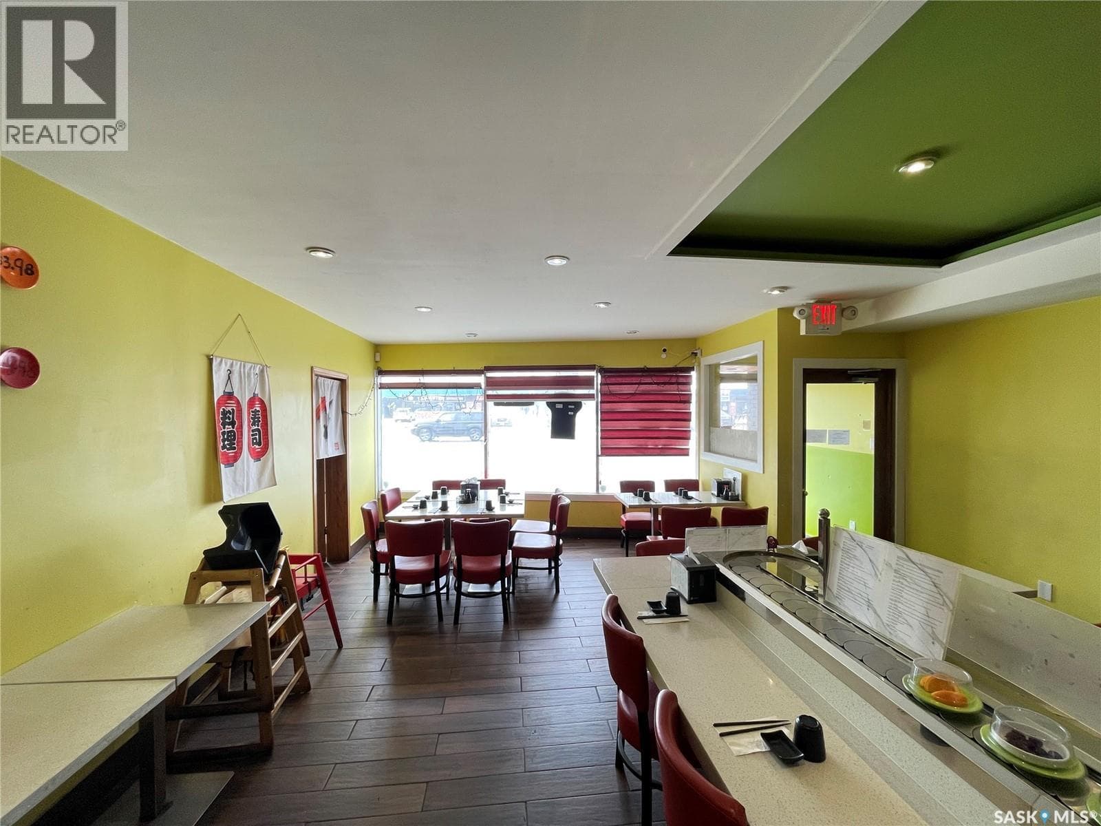 2135 Albert STREET — photo 2