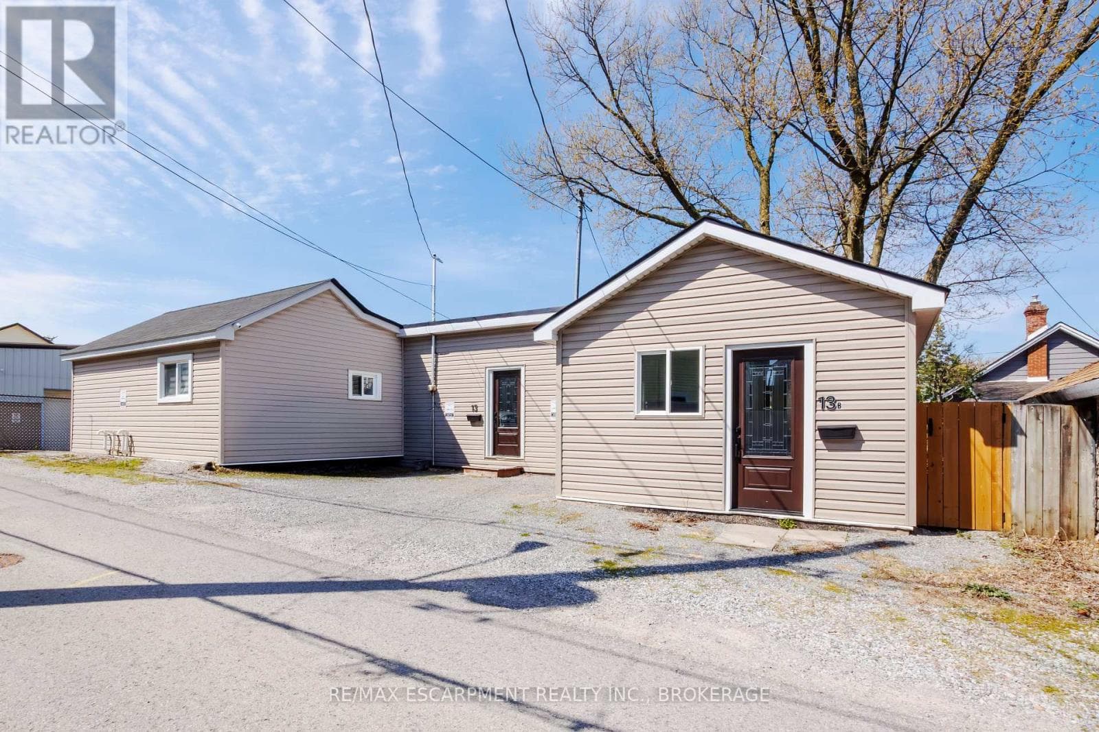 3 bed 2 bath single family at 13 CHESTNUT LANE — $549,000
