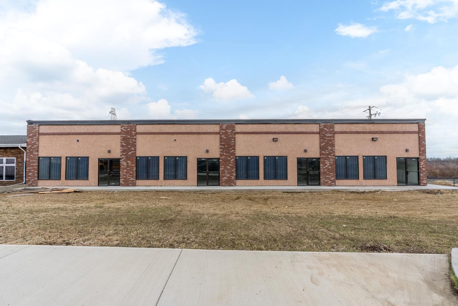 5235 51 Ave