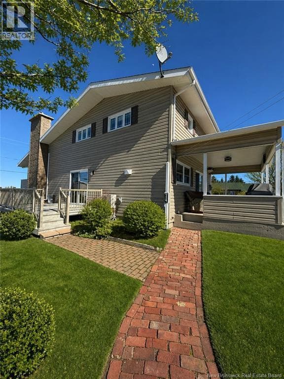 109 Bourgoin Street photo 2