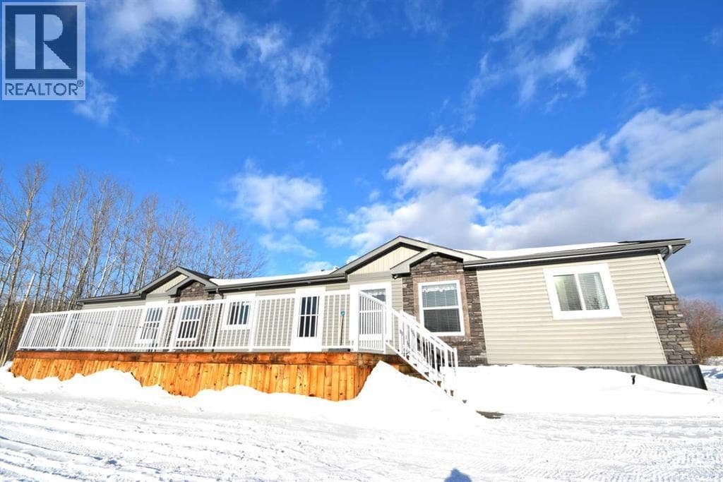 3 bed 2 bath single family at 529, 13221 twp rd 680 — $369,900