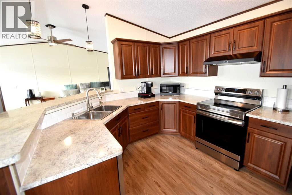 529, 13221 twp rd 680 photo 5