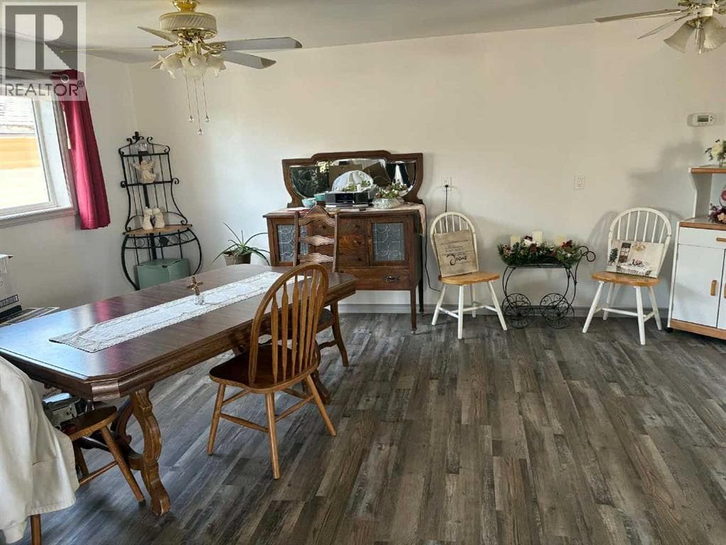 405 1 Avenue photo 3