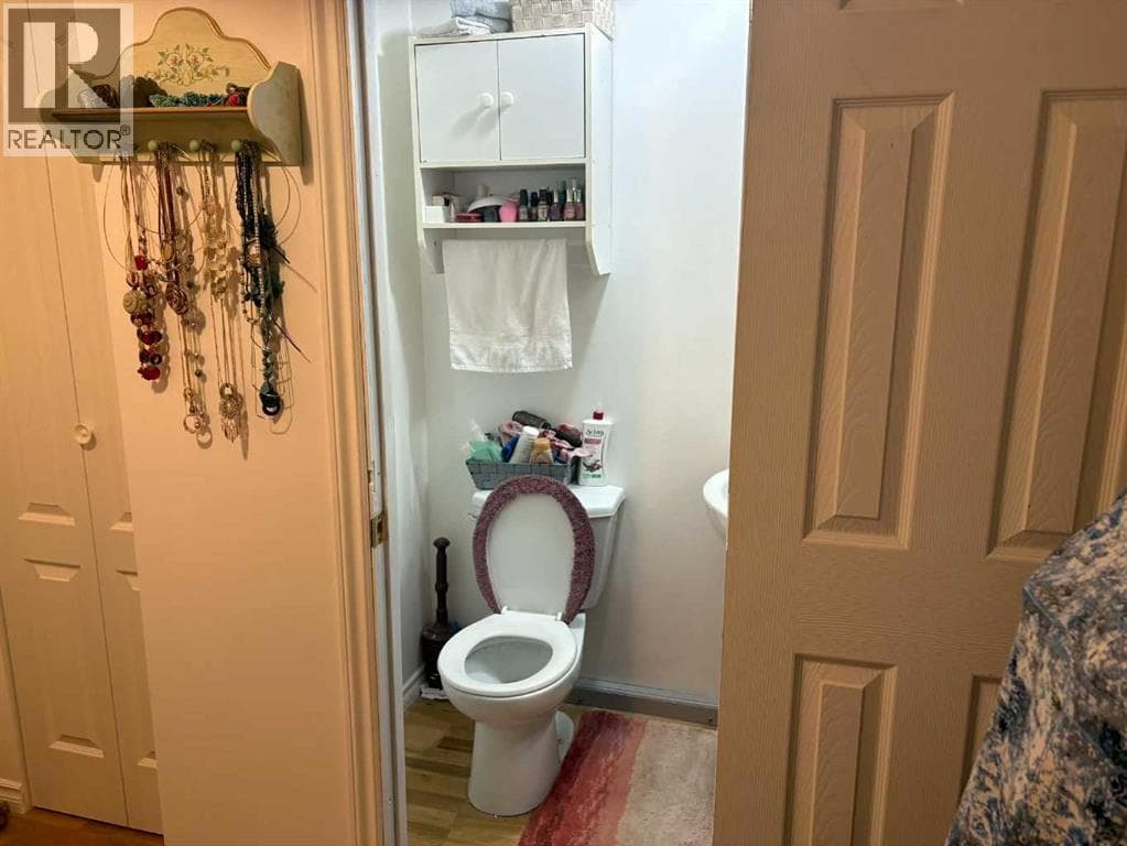 405 1 Avenue photo 5